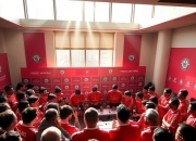 乐动体育全站-摩洛哥瓦赫达赛前发布会：全队信心满满迎战鹿岛鹿角
