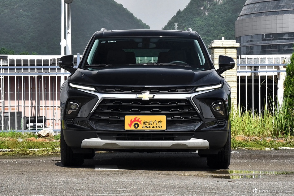 包含7500万+任选一人！拜仁开价买莱奥，这个价格足够米兰心动的的词条