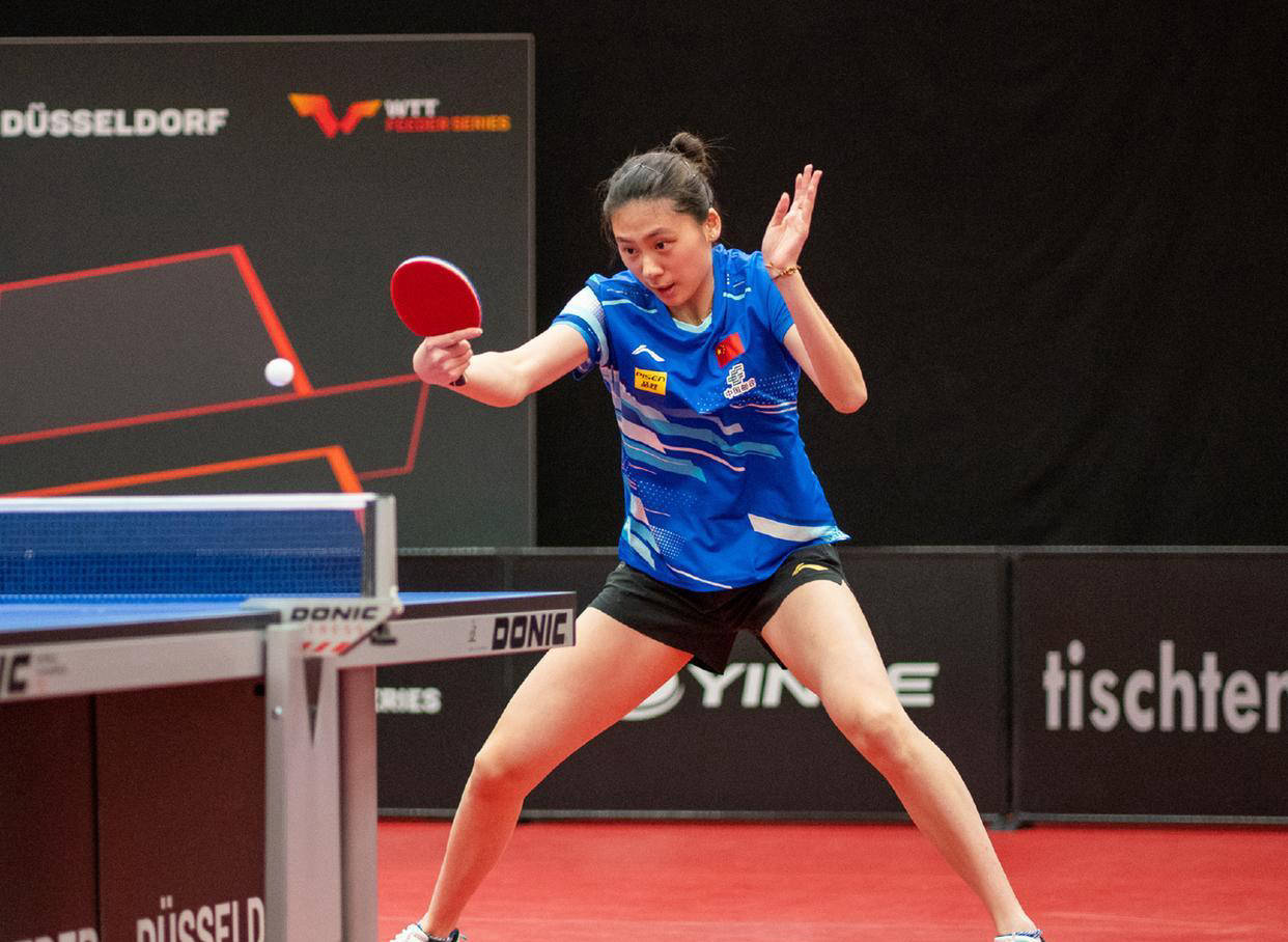 3-2张本美和!中国女乒21岁1米77新星闪耀:新王曼昱蜕变的简单介绍