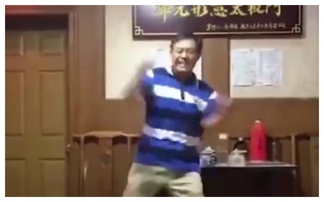 耶罗默盖战胜对手，客场挽回颜面取胜
