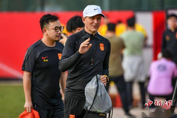 迈入新周期前这四个问题需要国足给出答案的简单介绍