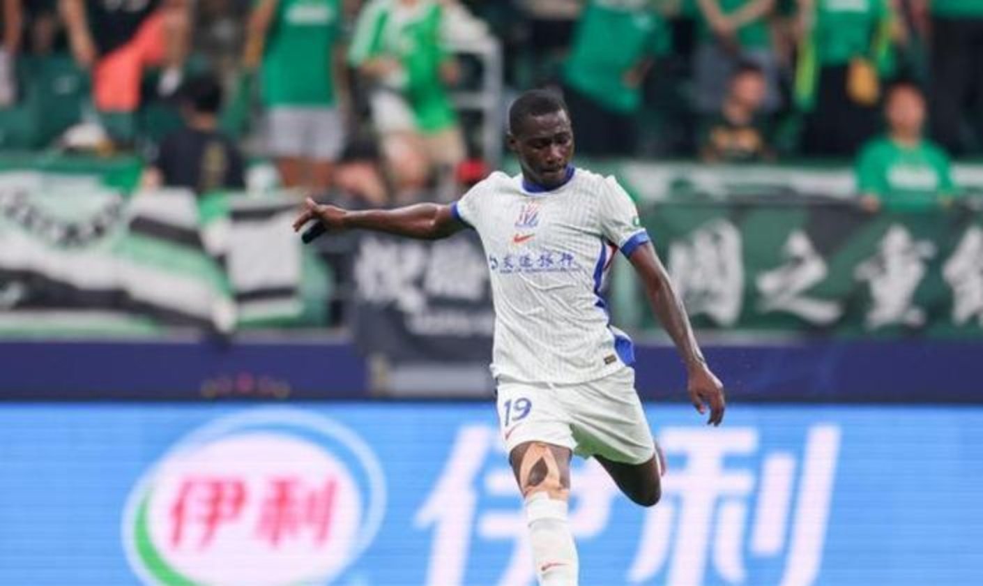 关于申花外援阿马杜参加分组对抗训练；此前他的信息